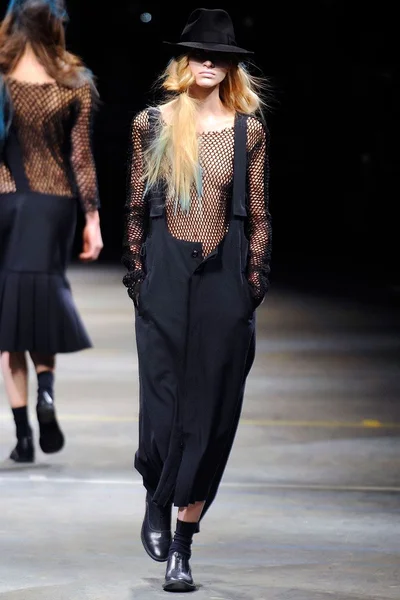 Look 29
